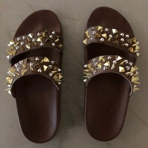 Liliana Studded Double Strap Slides in Cognac w/gold accents woman's size 8